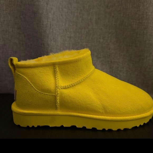 UGG Vibrant Yellow Mini Boots - Picture 6 of 7